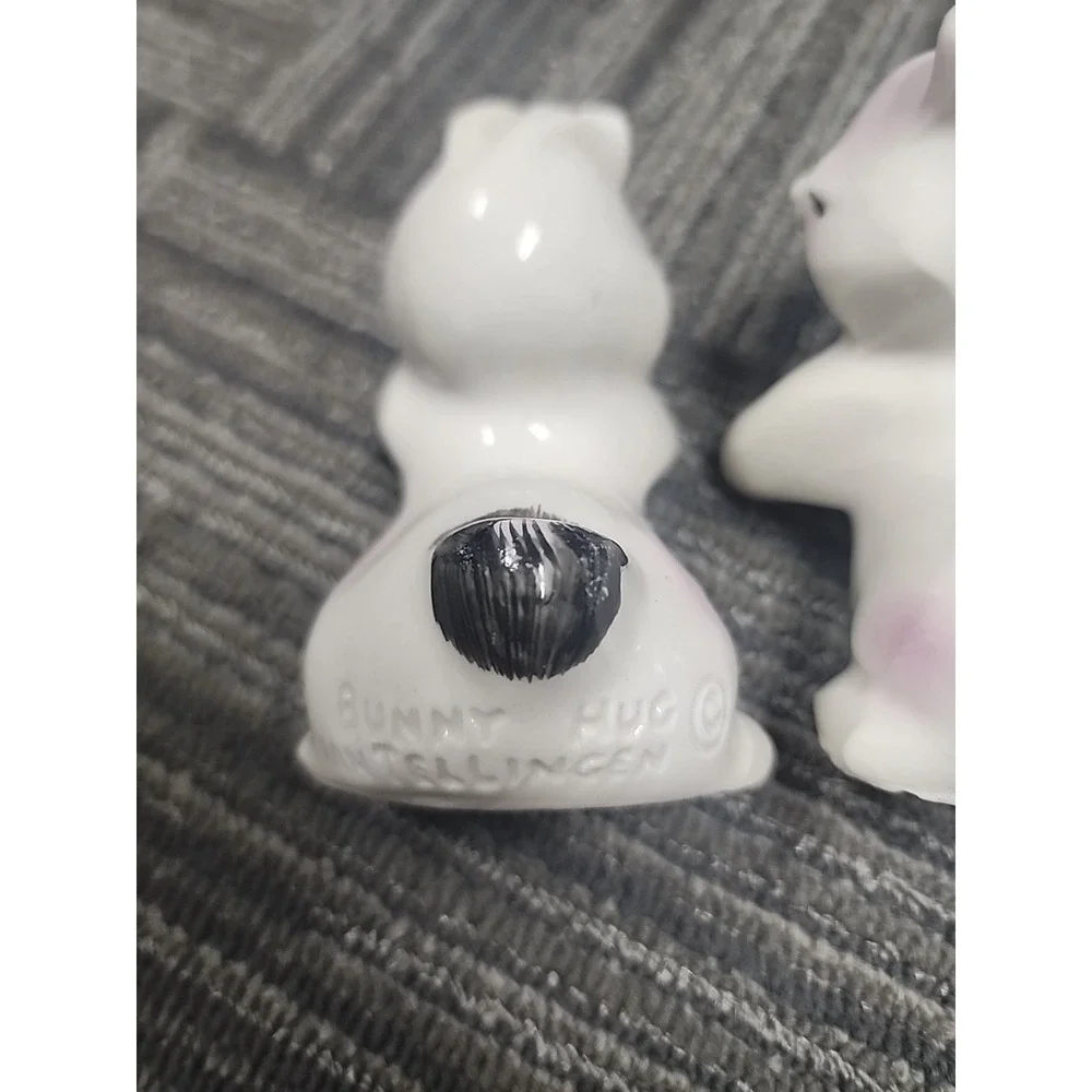 Vintage Salt & Pepper Shakers Hugging Bunnies Vantellingen Bunny Hug‎